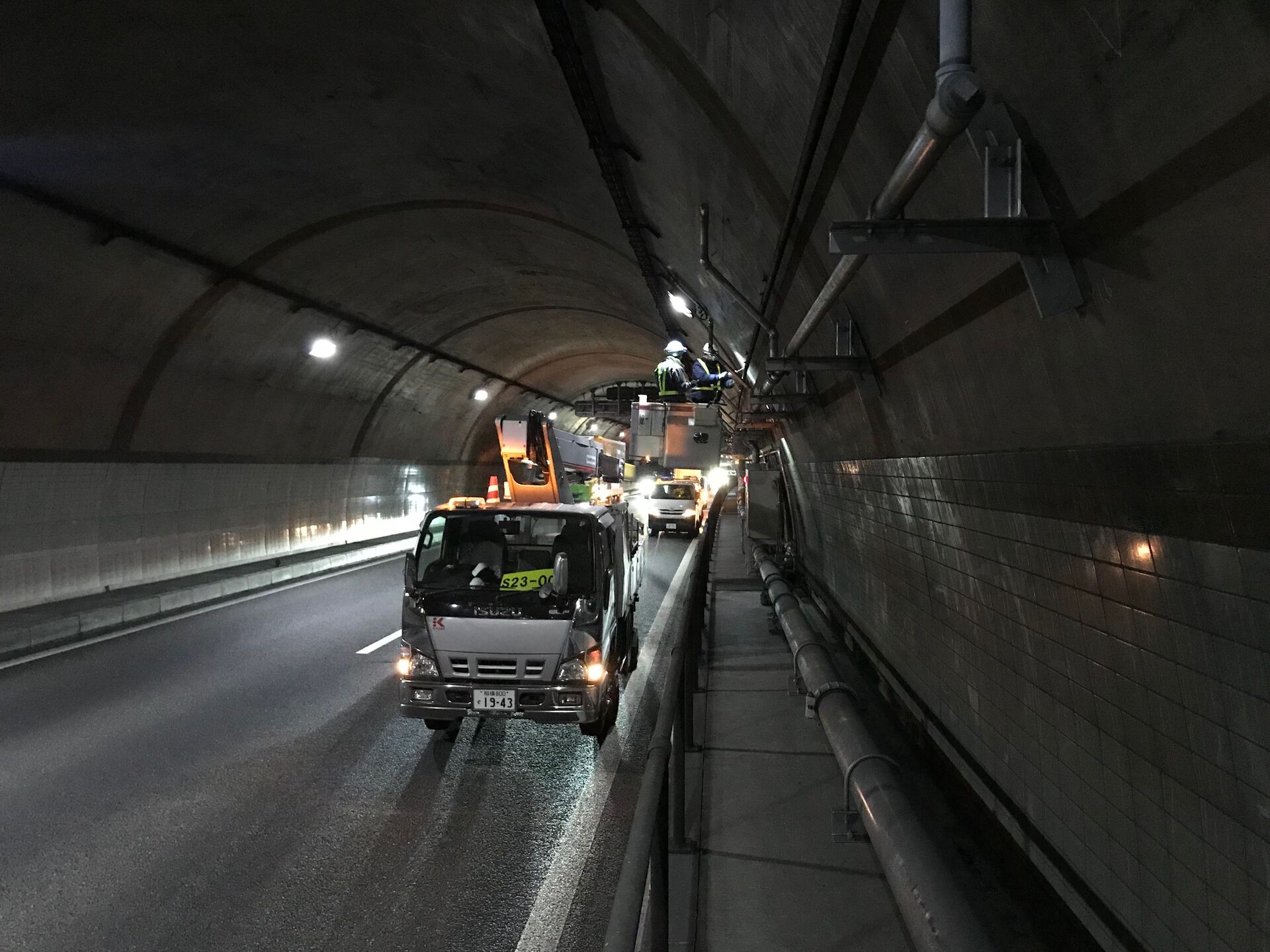 トンネル無線通信設備工事